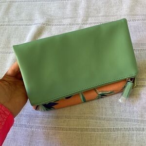 NWOT Rachel Pally tropical clutch with tassel.